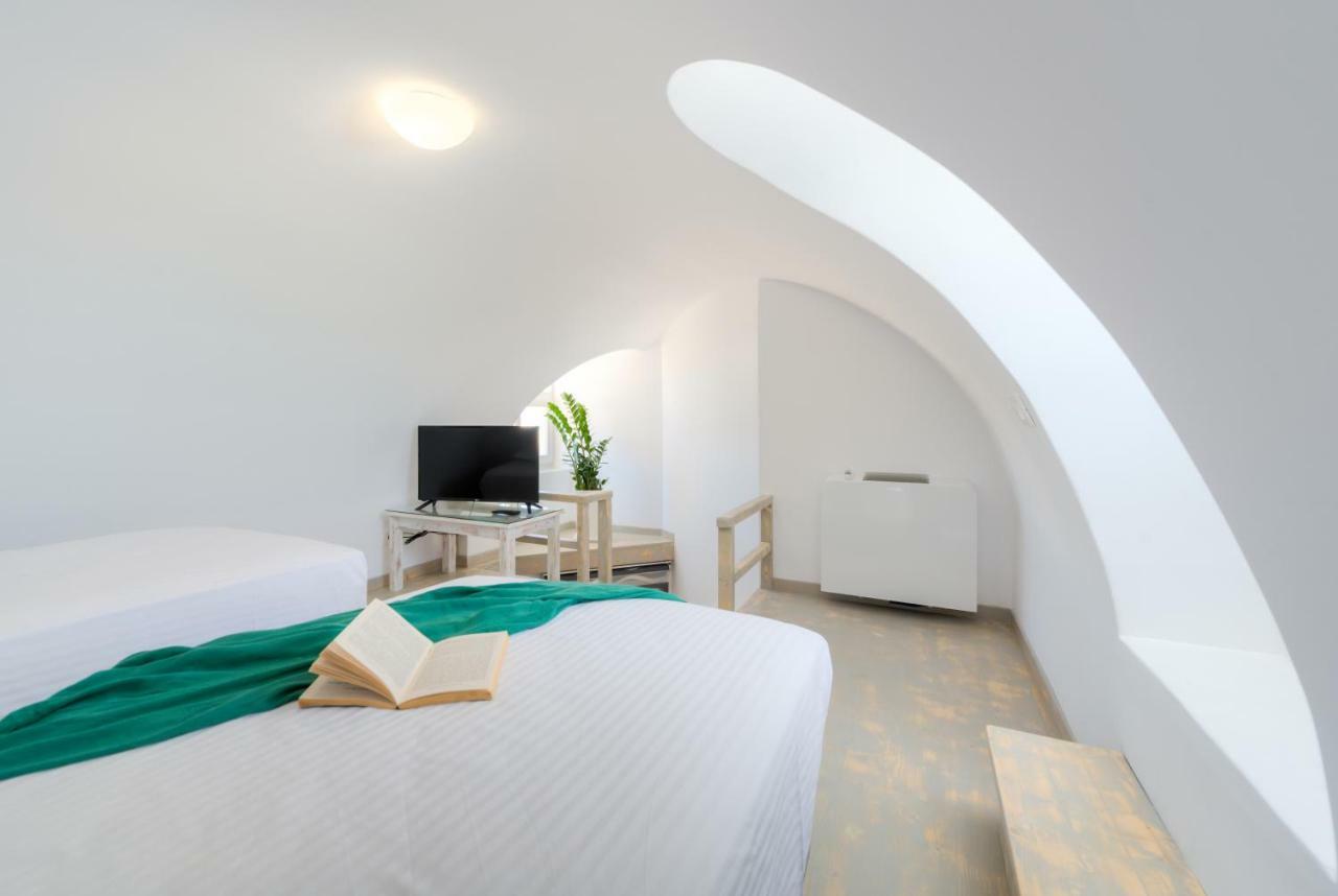 Crystal Villas Santorini Vothon Exterior photo